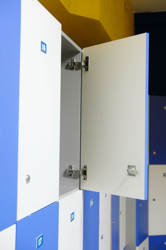 Cabinet Door Repair Costs — Cost of Cabinet Door Repair